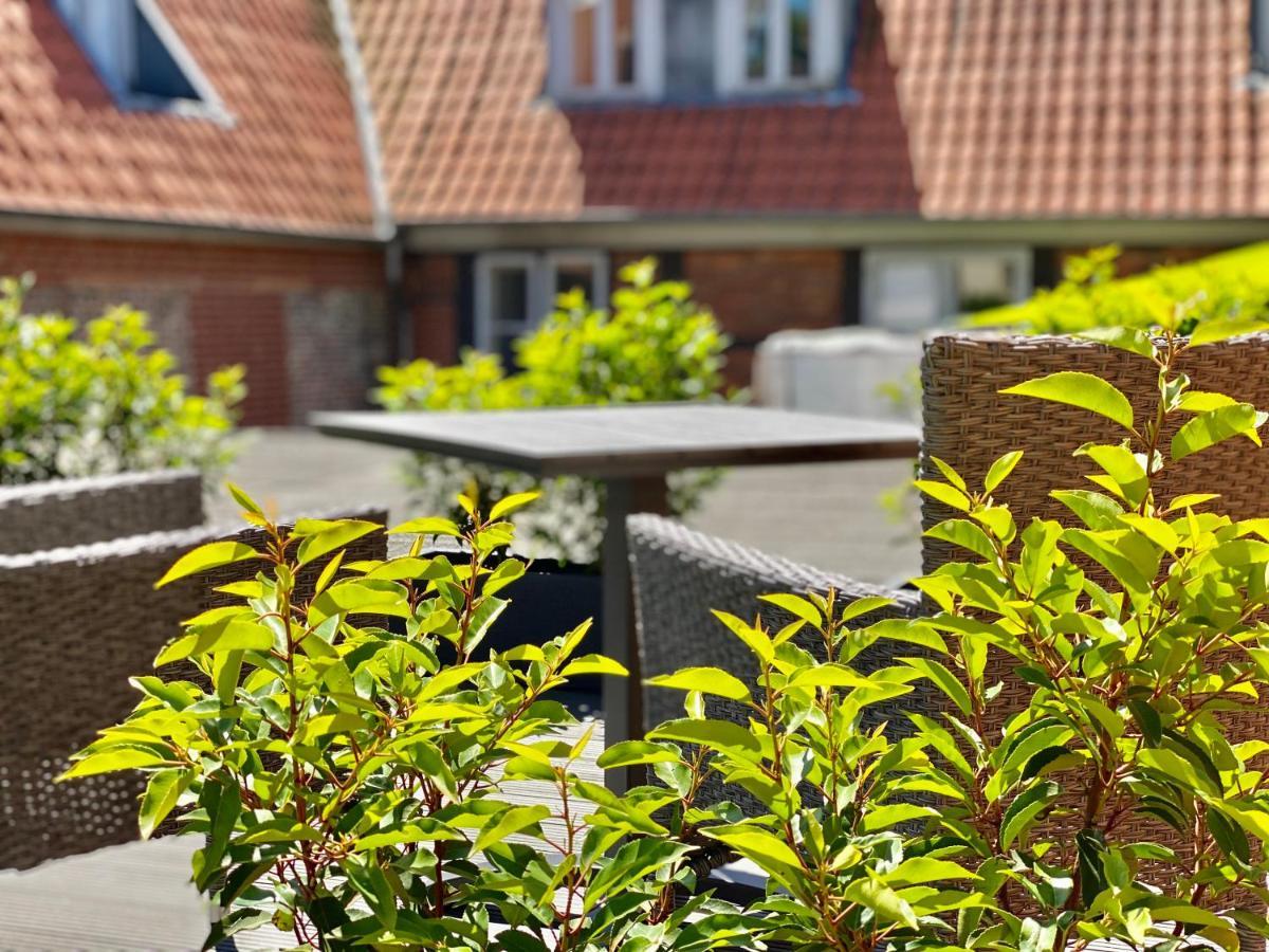 Schoene Ferienwohnungen Teilweise Mit Dachterrasse Im Herzen Von Итцехо Экстерьер фото
