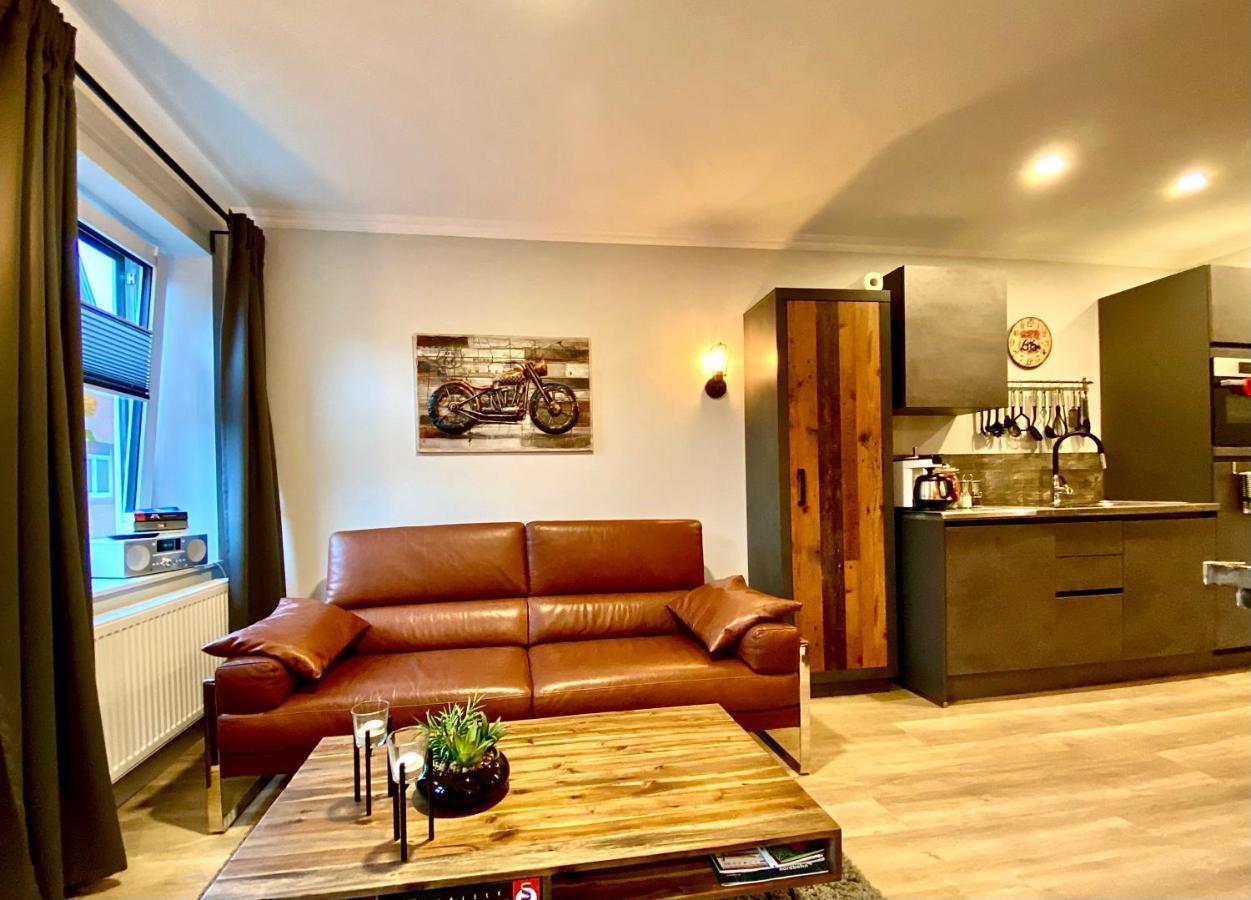 Schoene Ferienwohnungen Teilweise Mit Dachterrasse Im Herzen Von Итцехо Экстерьер фото